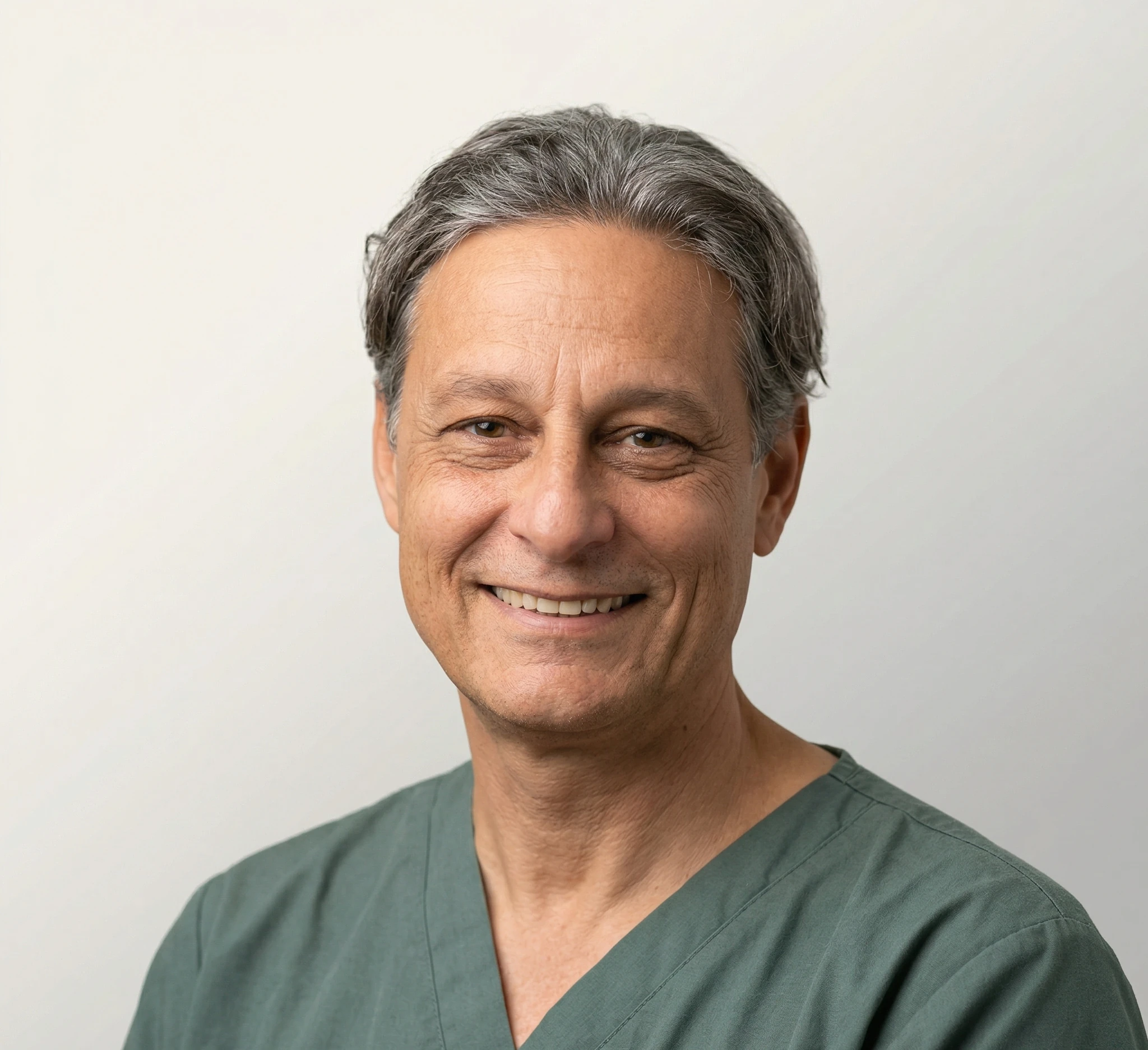 Dr. Joaquín Ipinza — Cirujano dentista y autor de Salud Evolutiva